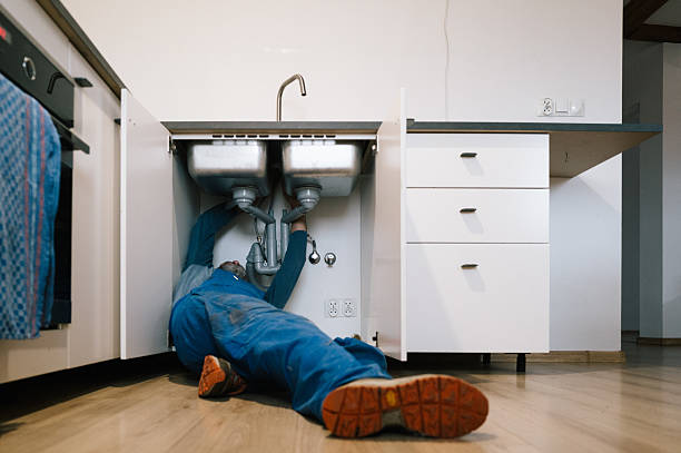Professional Leak Detection technician working in Brookston, TX